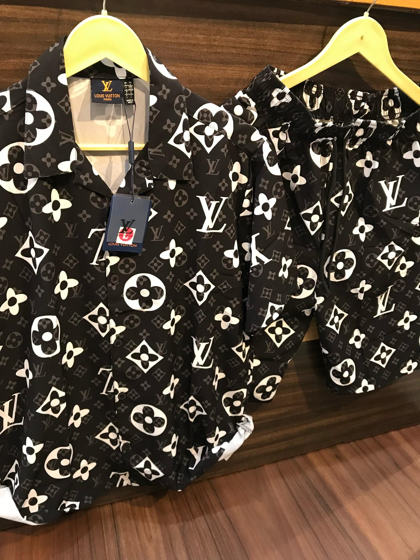 LV CASUAL NICKER SUIT
