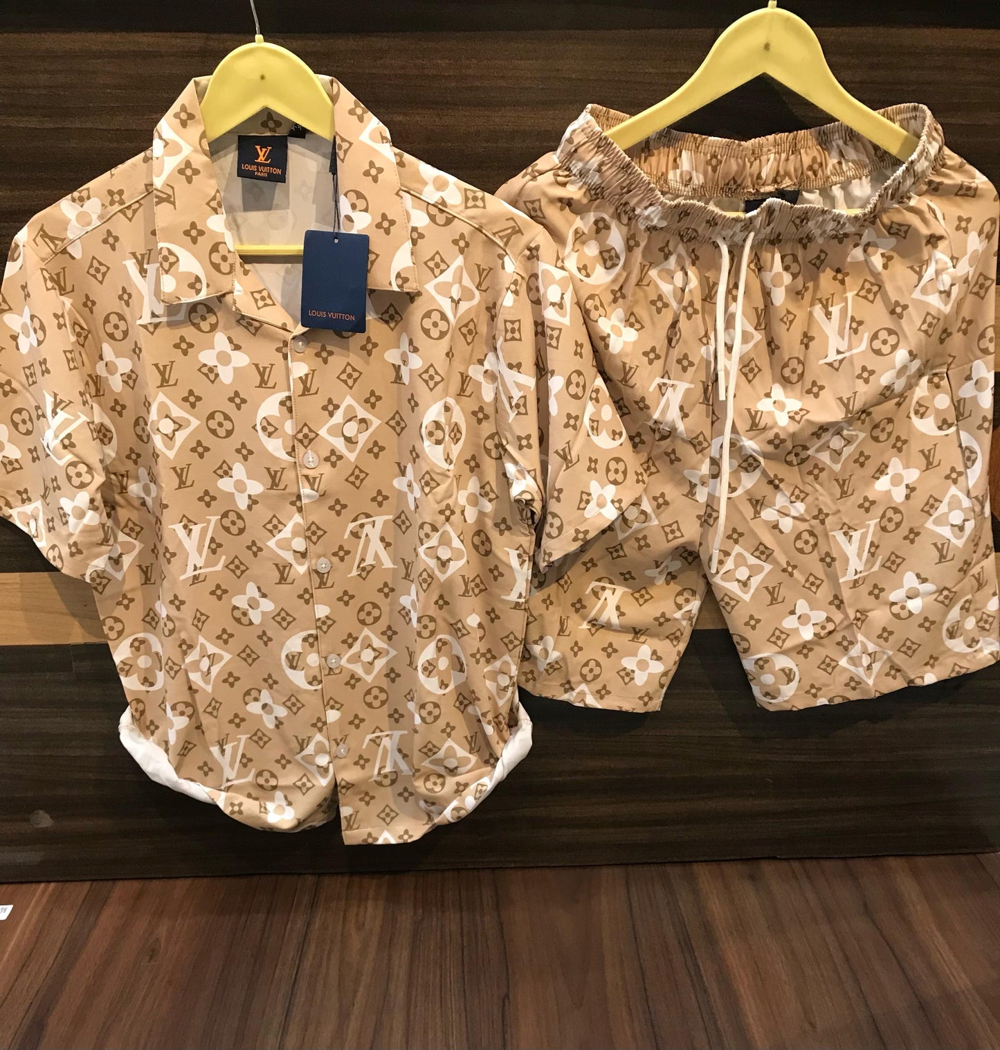LV CASUAL NICKER SUIT
