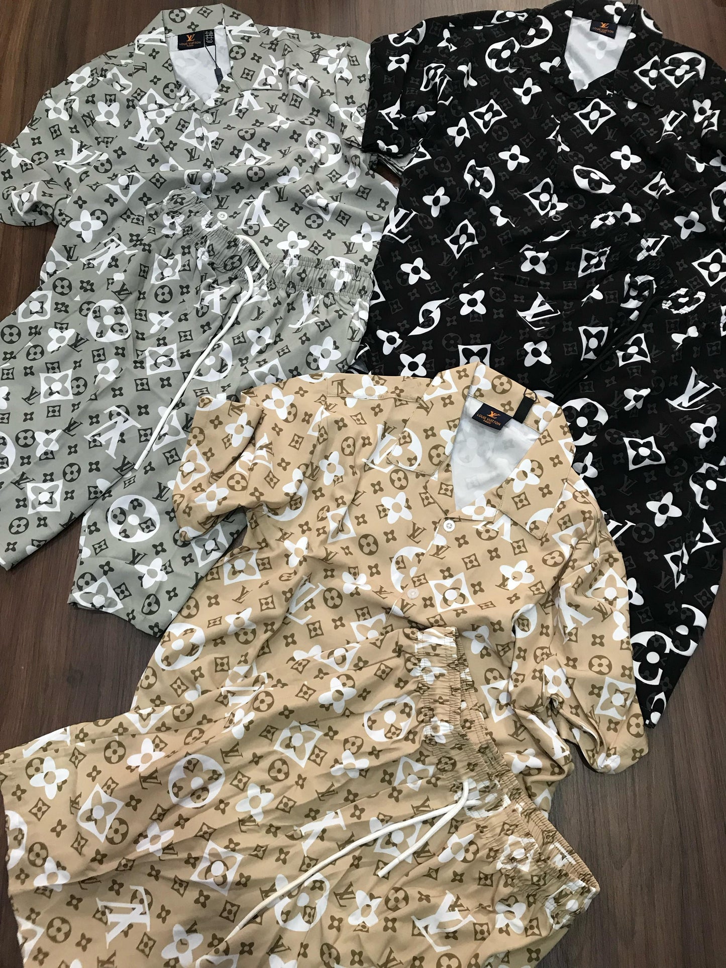 LV CASUAL NICKER SUIT