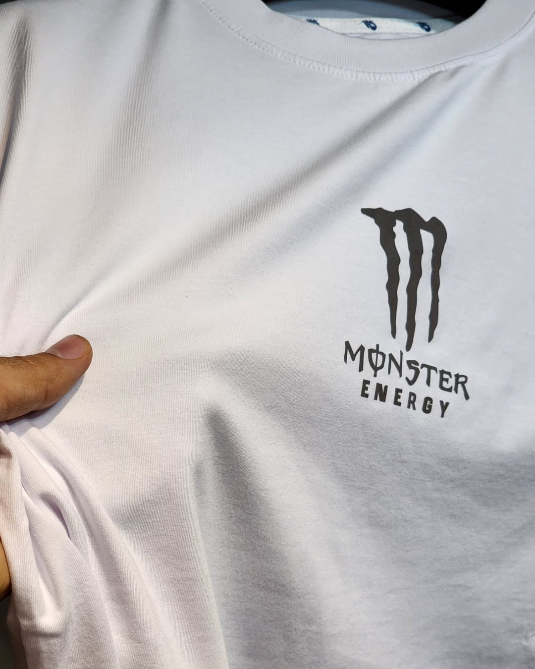 MONSTER Premium Tshirt