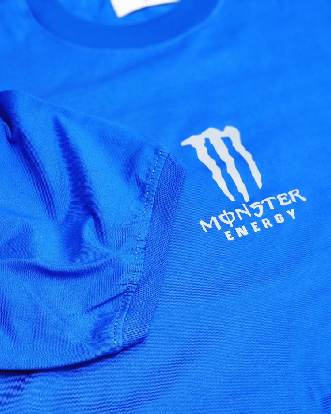 MONSTER Premium Tshirt