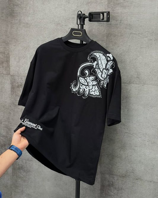 PRINTED DOWNSHOULDER TEE’s