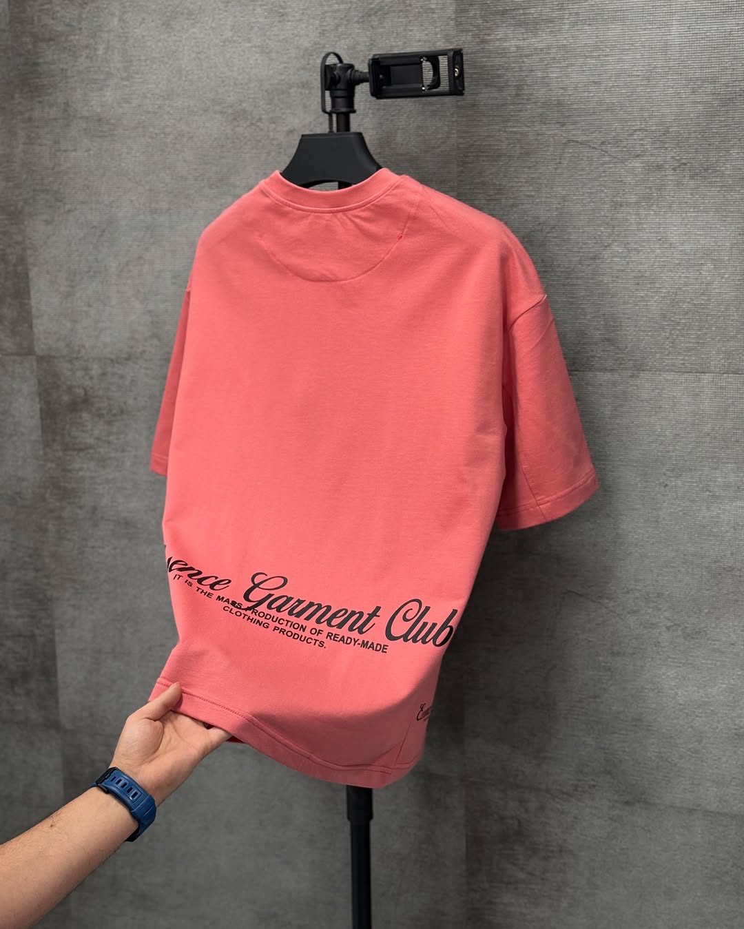 PRINTED DOWNSHOULDER TEE’s